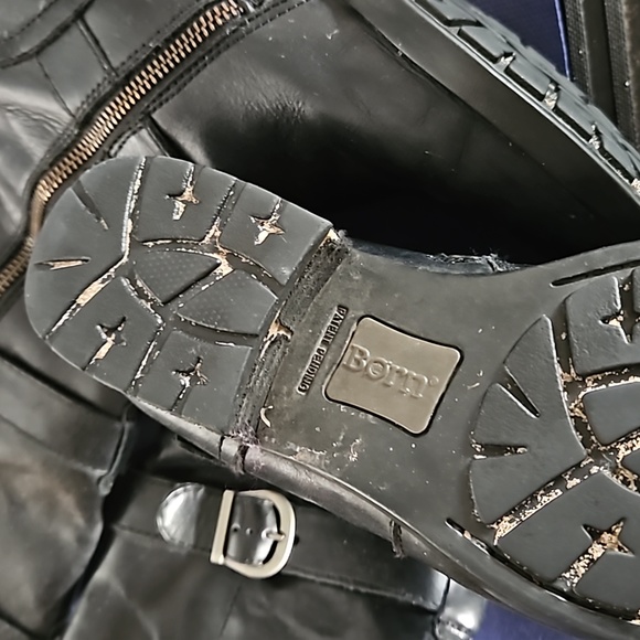 Boots - Picture 6 of 9